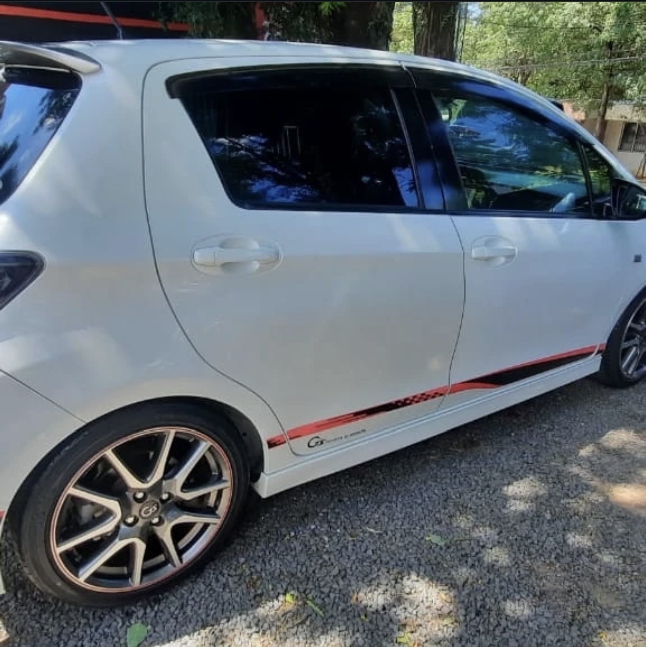Toyota Vitz Rs GZ Racing - Foto 2